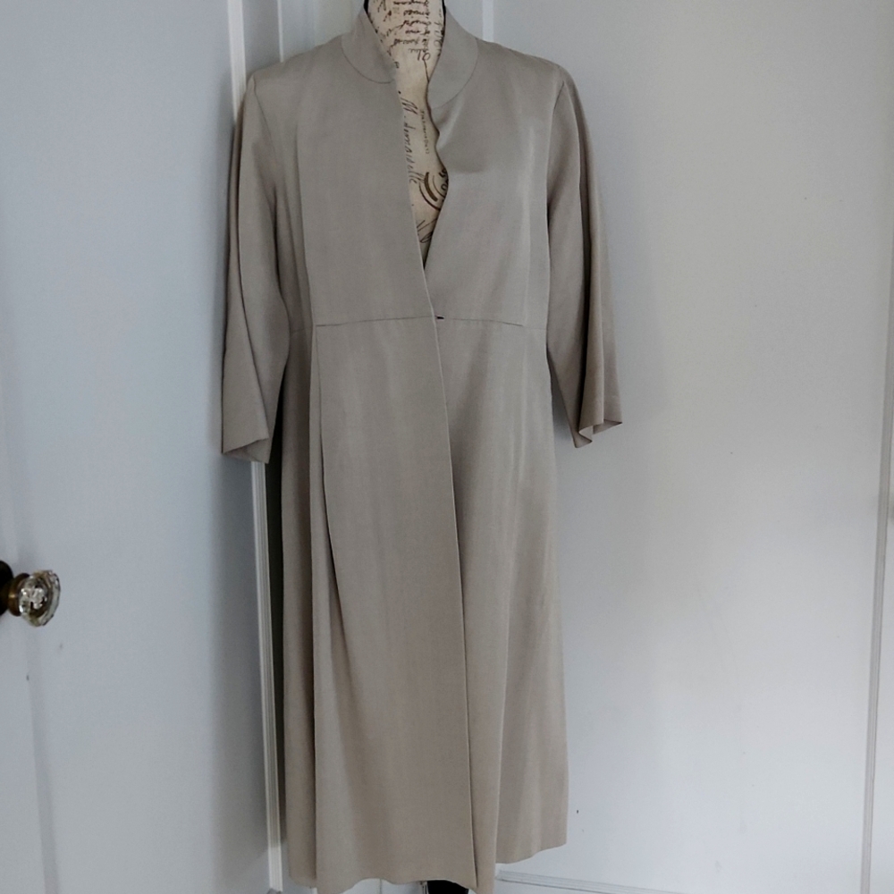Eileen Fisher 100% silk light weight long coat PERFECT FOR FALL OR SPRING